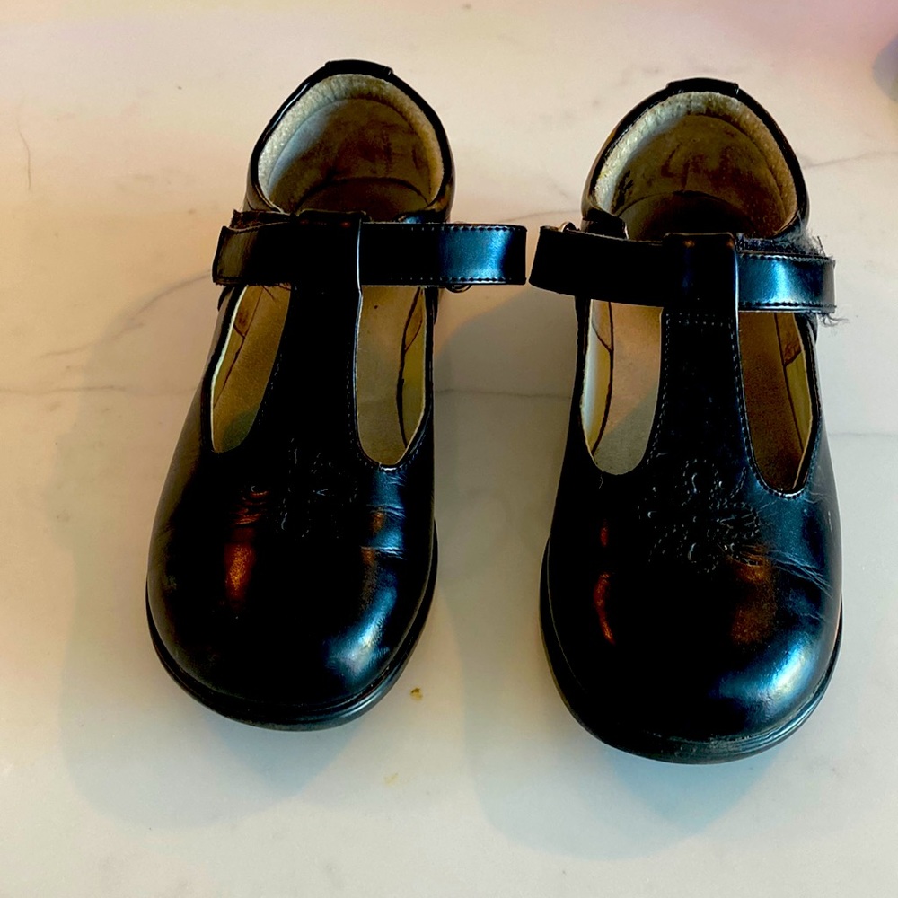 JJ school girls leather upper black shoes.